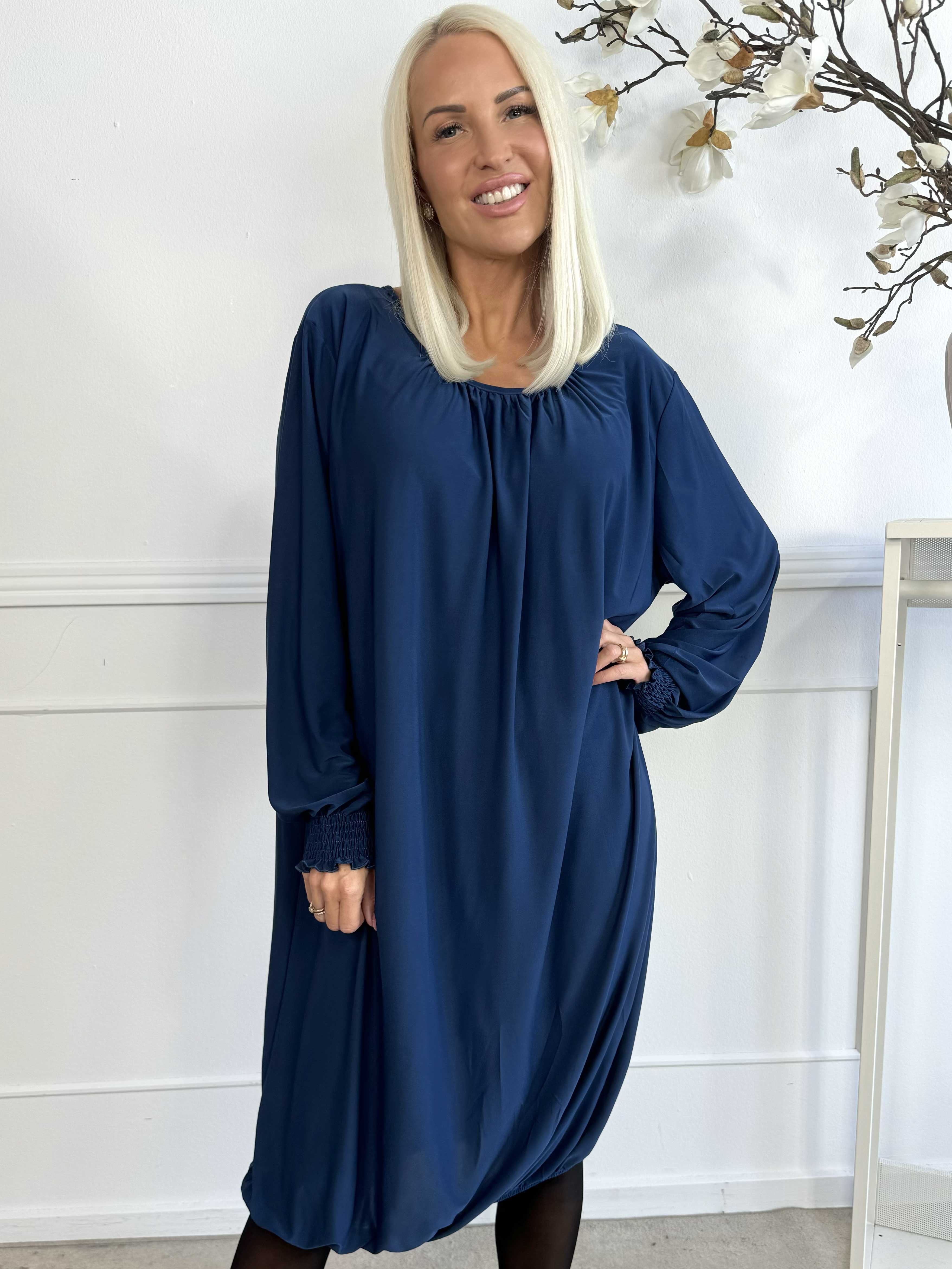 Miracle Plain Dress L/S - Elastisk kjole med lange ærmer